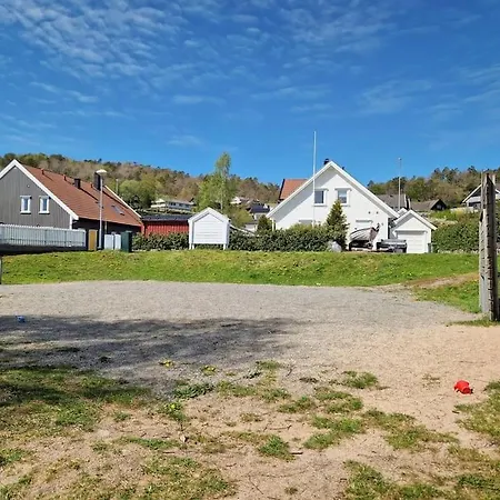 Solrik, Barnevennlig Leilighet Naer Dyreparken Apartment Kristiansand