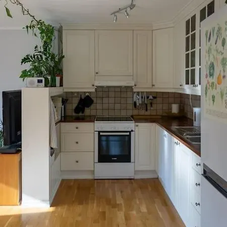 Solrik, Barnevennlig Leilighet Naer Dyreparken Apartment