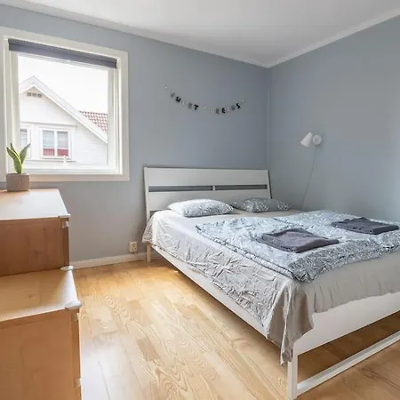 Solrik, Barnevennlig Leilighet Naer Dyreparken *